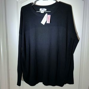 Women’s large Vineyard Vines relaxed sweater in jet black. New with tags.